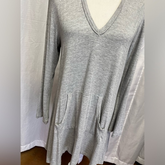 Soft Surroundings Jersey Knit Tunic Dress with Pockets | size Medium - Picture 3 of 5